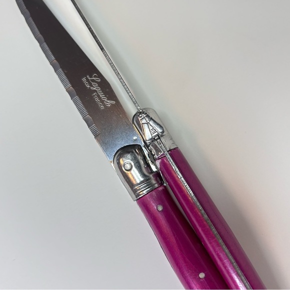 Set 2 Vtg Laguiole Steak Knives Bee Emblem  Inox France Pink Handle Read - Picture 8 of 12